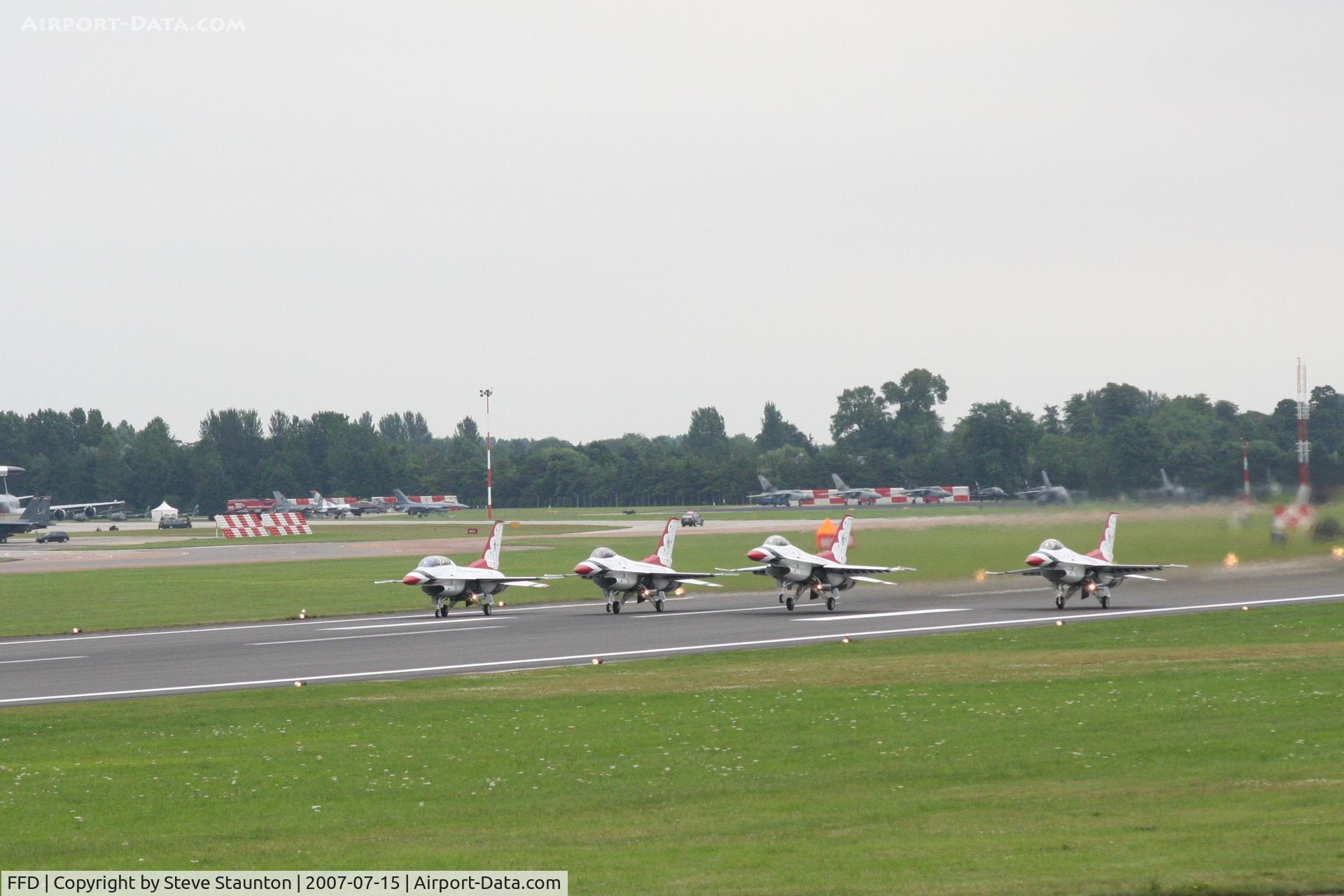RAF Fairford Airport, Fairford, England United Kingdom (FFD) - Thunderbirds display at Royal International Air Tattoo 2007
