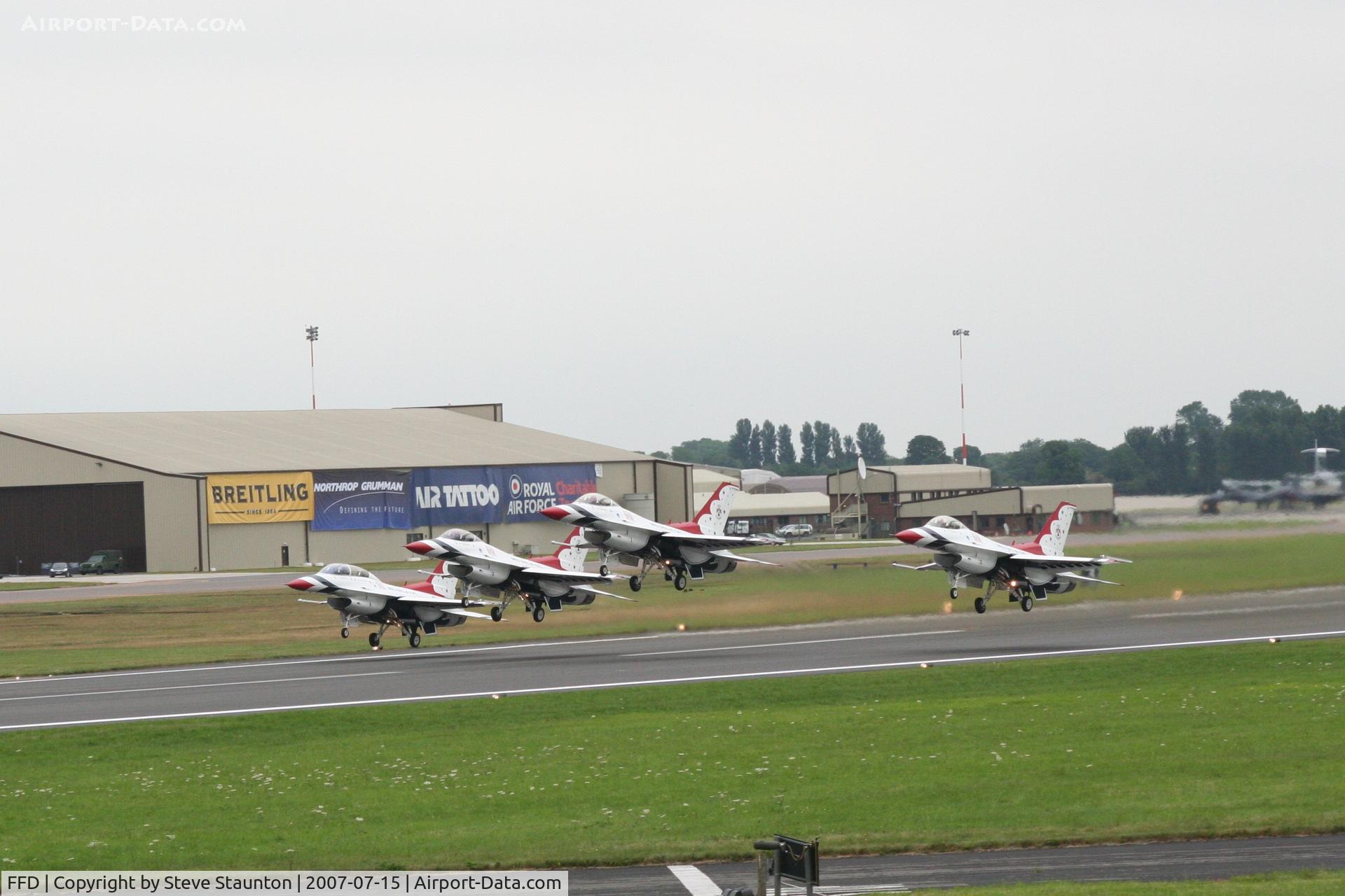 RAF Fairford Airport, Fairford, England United Kingdom (FFD) - Thunderbirds display at Royal International Air Tattoo 2007