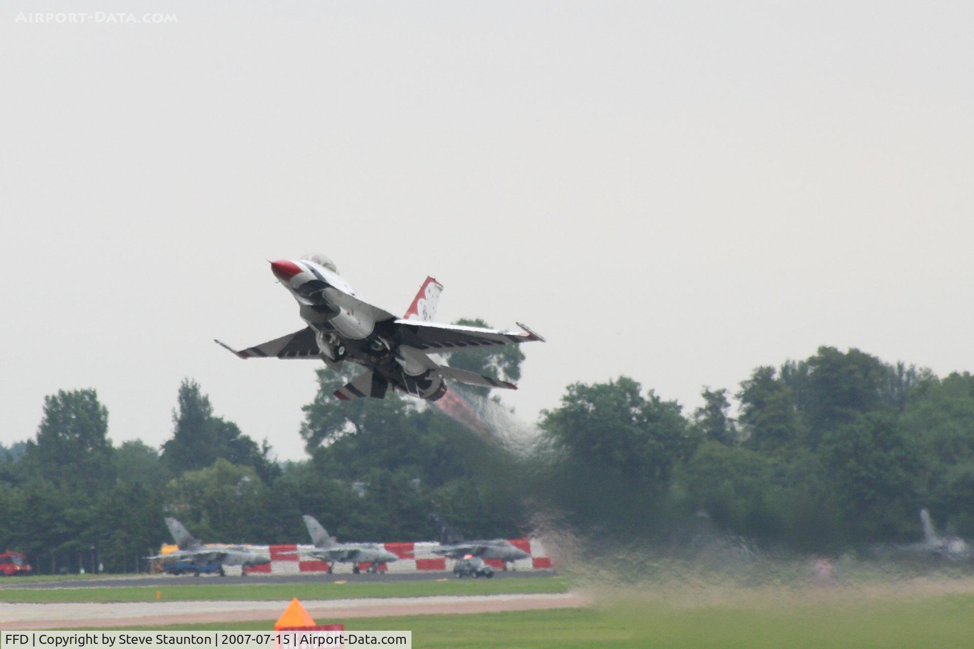 RAF Fairford Airport, Fairford, England United Kingdom (FFD) - Thunderbirds display at Royal International Air Tattoo 2007