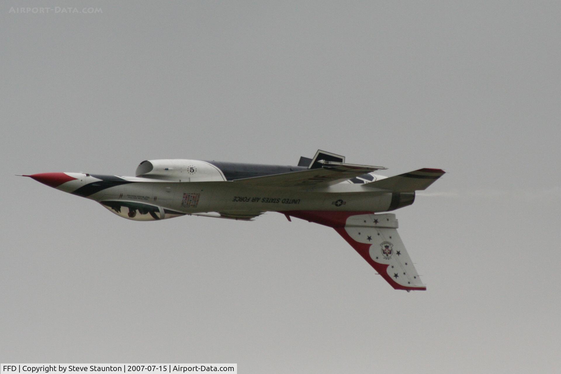 RAF Fairford Airport, Fairford, England United Kingdom (FFD) - Thunderbirds display at Royal International Air Tattoo 2007
