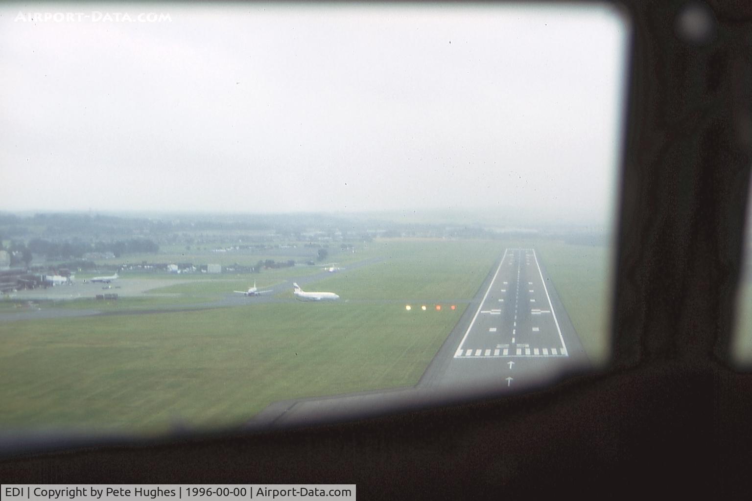 Edinburgh Airport, Edinburgh, Scotland United Kingdom (EDI) - Finals for Edinburgh from the jump-seat of G-BECG, Boeing 737