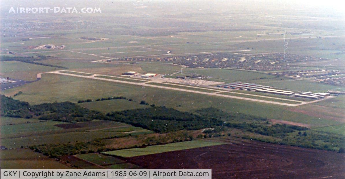 Arlington Municipal Airport (GKY) - Crosswind for 34 - This airport has changed...