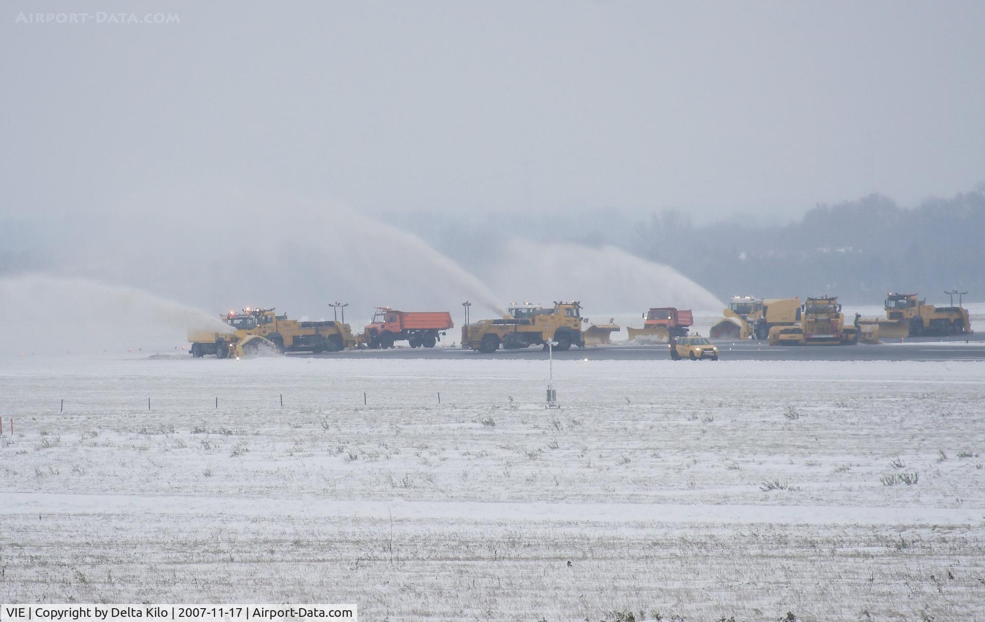Vienna International Airport, Vienna Austria (VIE) - RWY 34-evacuation of snow
