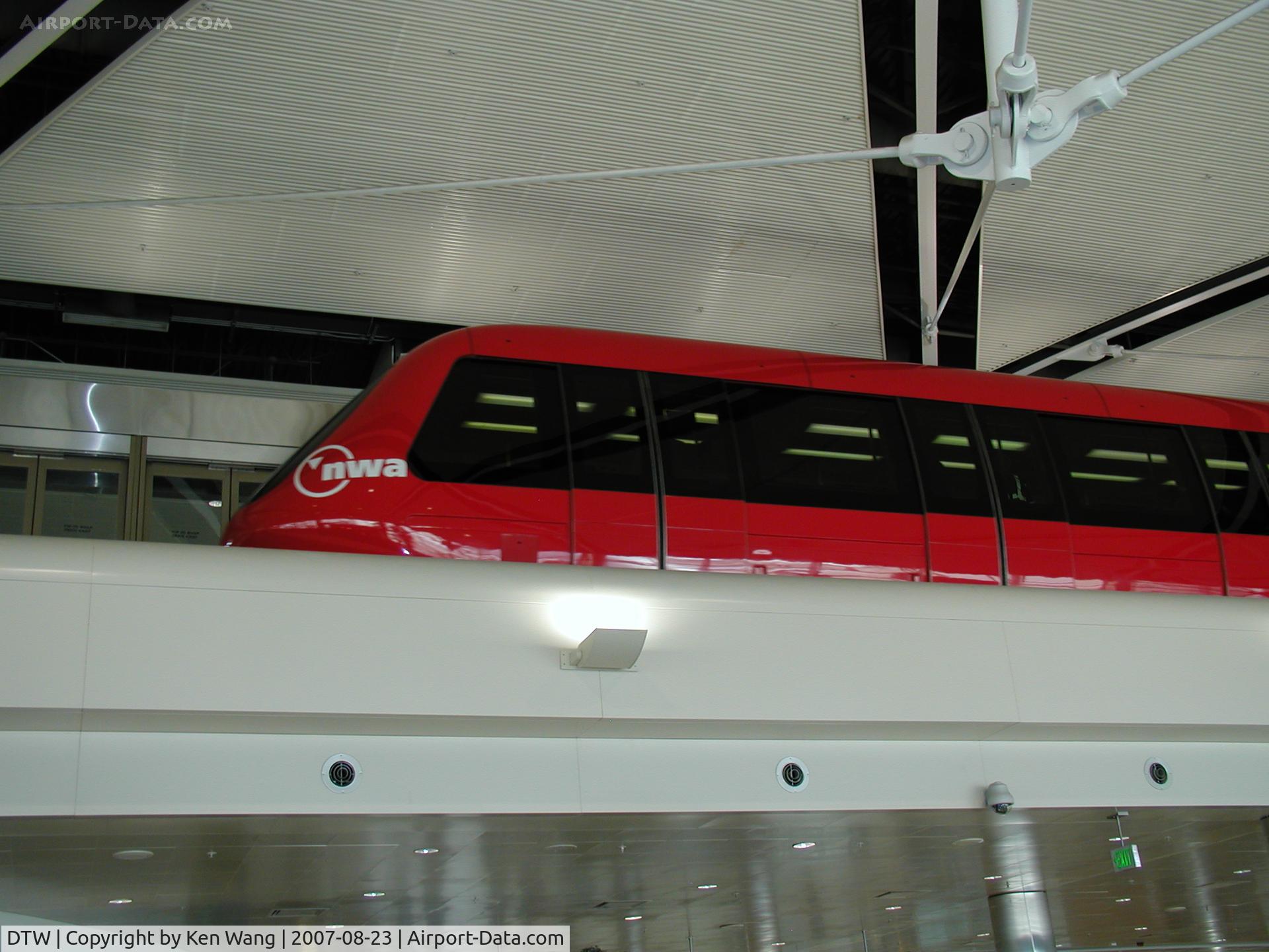 Detroit Metropolitan Wayne County Airport (DTW) - Monorail inside DTW terminal
