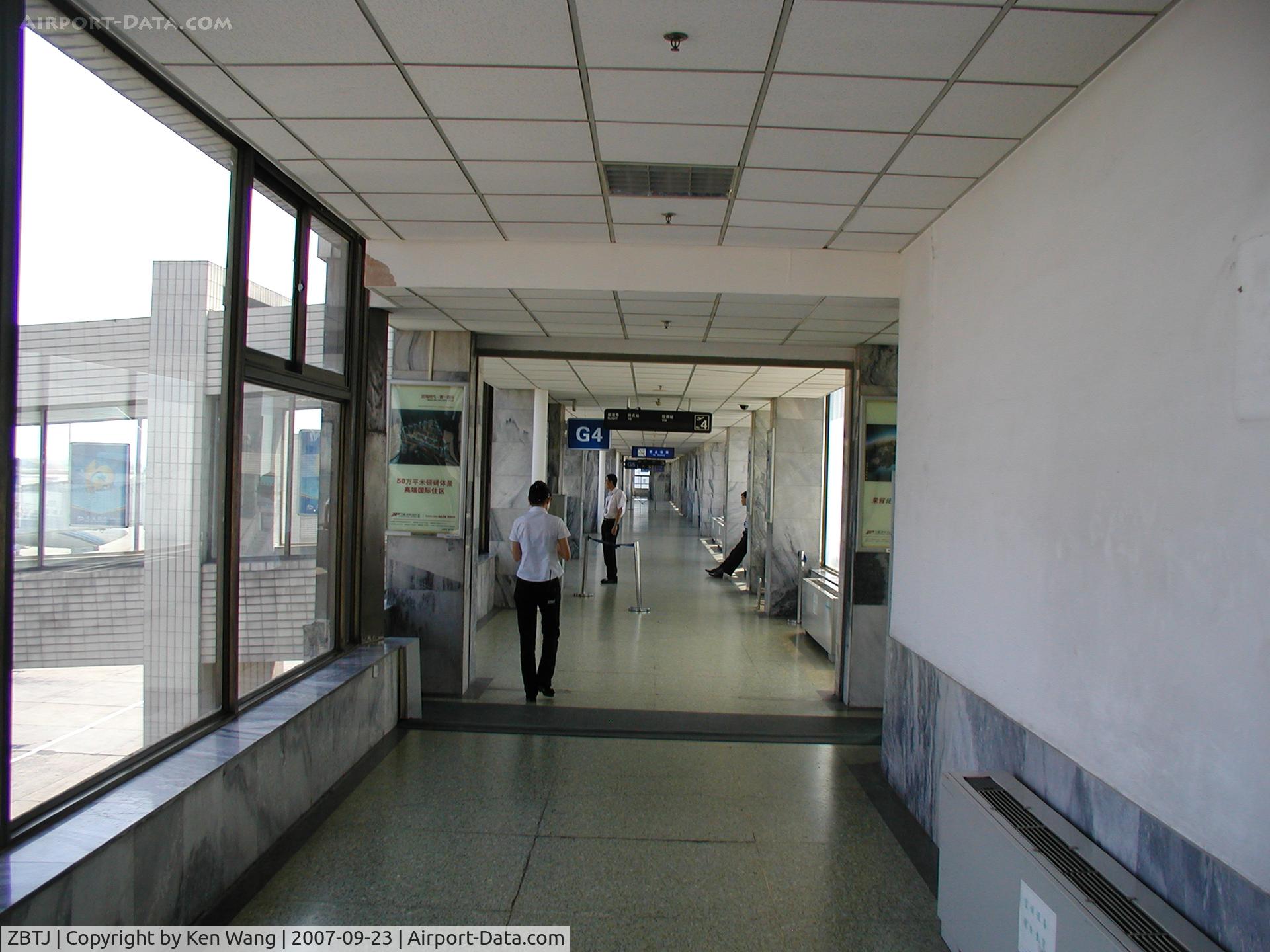 Tianjin Binhai International Airport, Tianjin China (ZBTJ) - Hallway lead to boarding gates