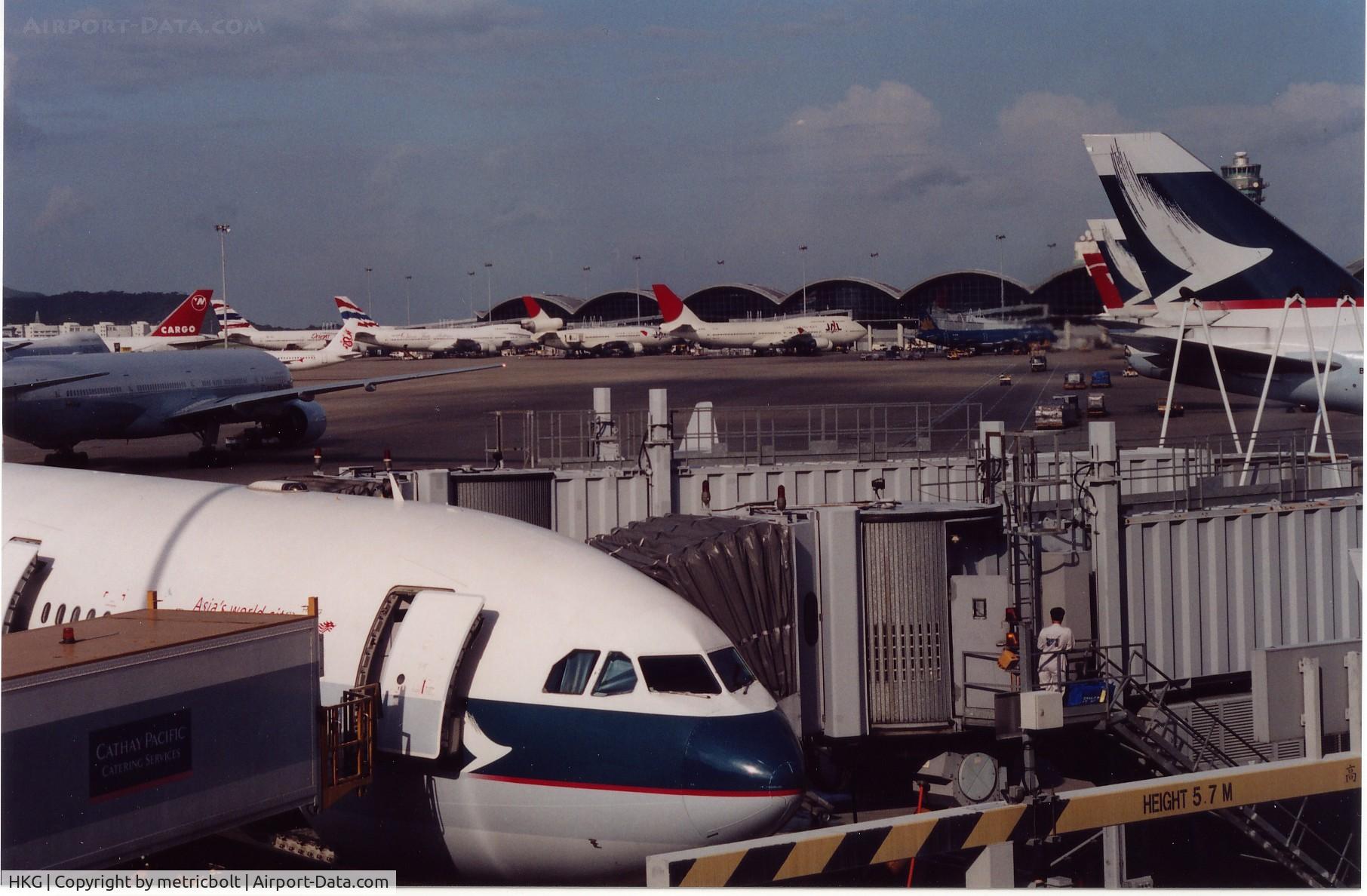 Hong Kong International Airport, Hong Kong Hong Kong (HKG) - A view of HKG in Aug.2005