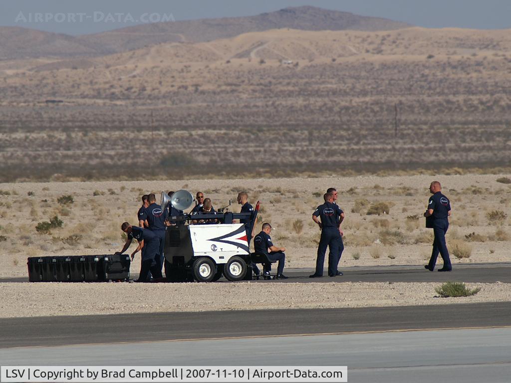 Nellis Afb Airport (LSV) - Crew Members of the USAF Thunderbirds