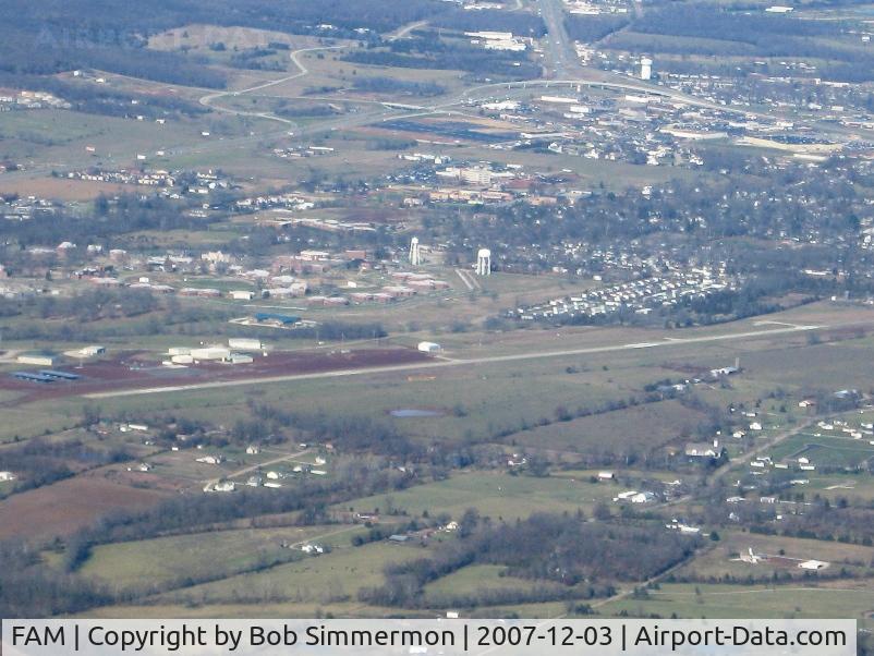 Farmington Regional Airport (FAM) - Looking north from 4500'