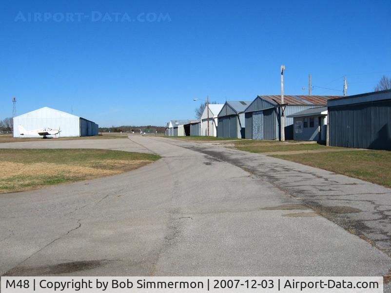 Houston Memorial Airport (M48) - Hanger row