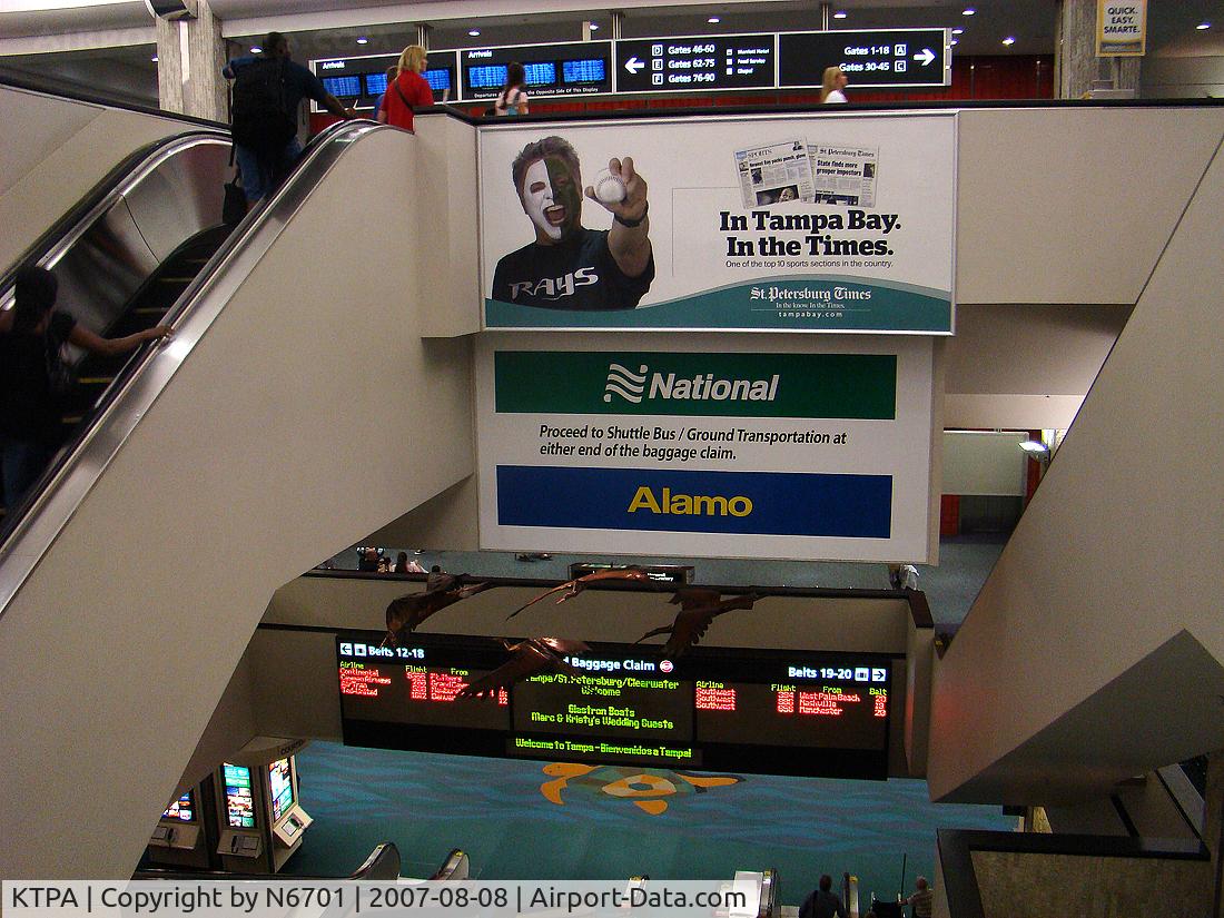 Tampa International Airport (TPA) - Going down