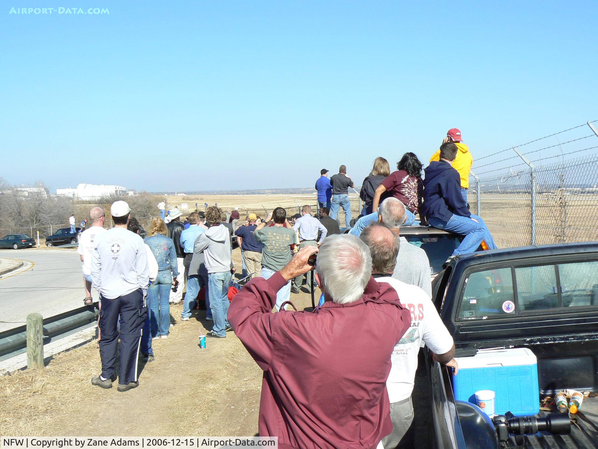Fort Worth Nas Jrb/carswell Field Airport (NFW) - Crowd waiting for first filght of the F-35A Lightning II