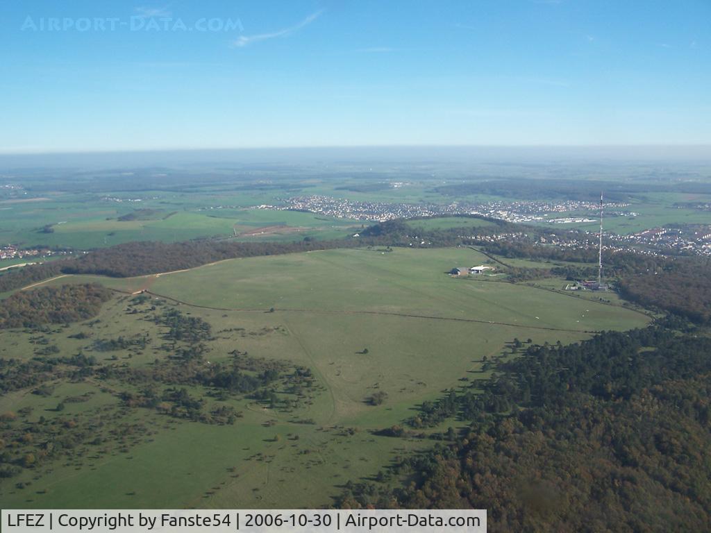 Nancy Malzeville Airport, Nancy France (LFEZ) - Grass field with 3 runways, for gliders near the town of Nancy