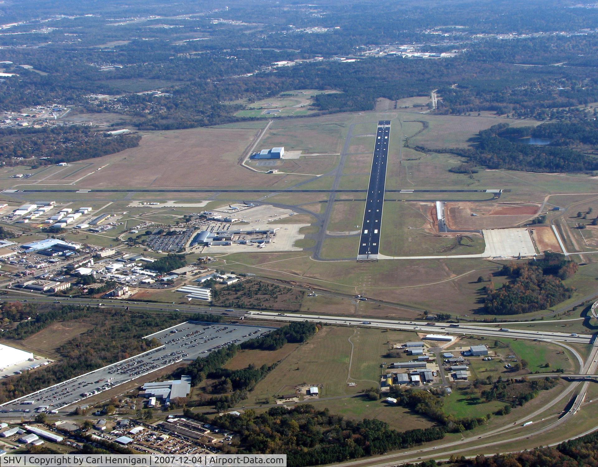 Shreveport Regional Airport (SHV) - Looking southeast