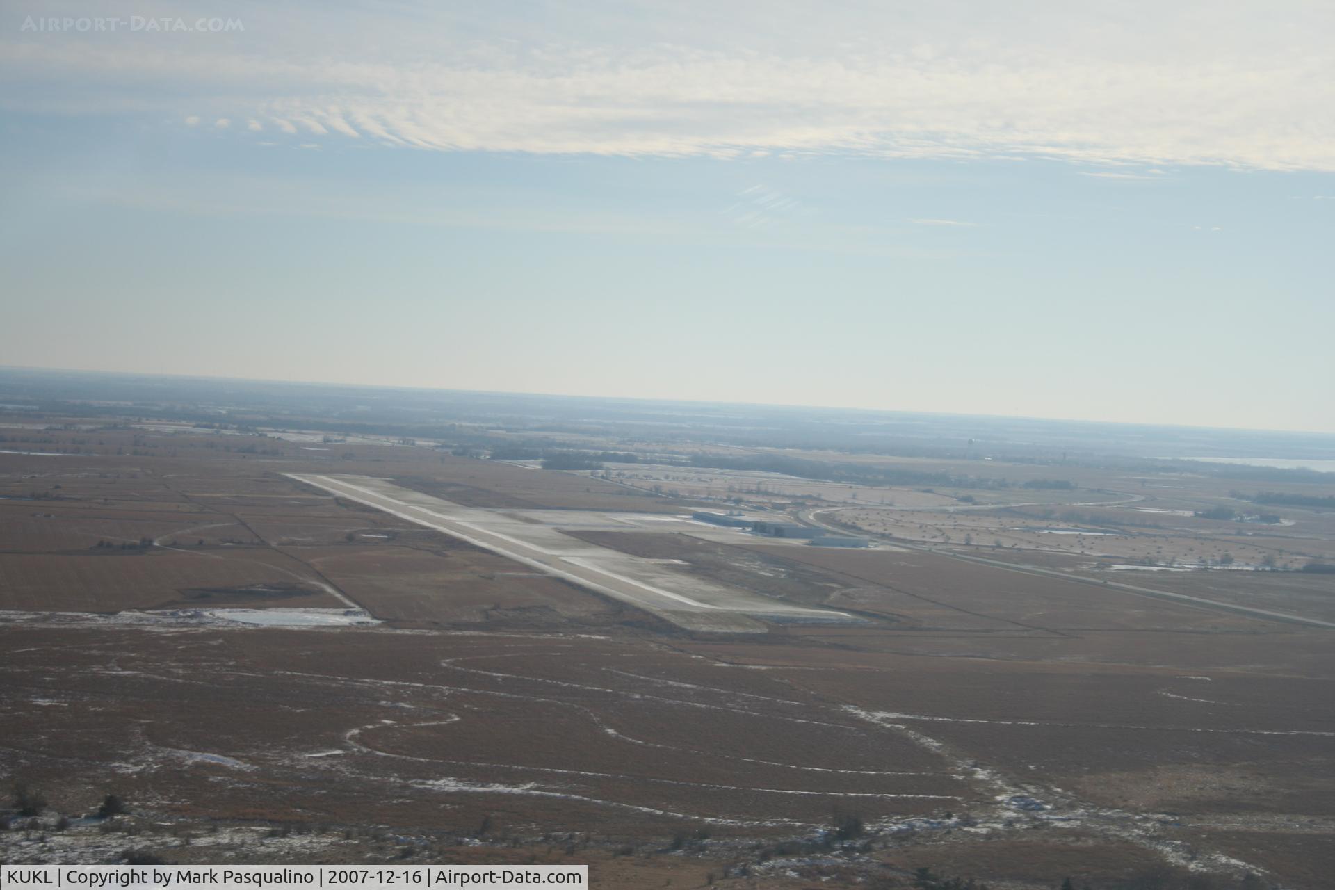 Coffey County Airport (UKL) - Burlington, KS