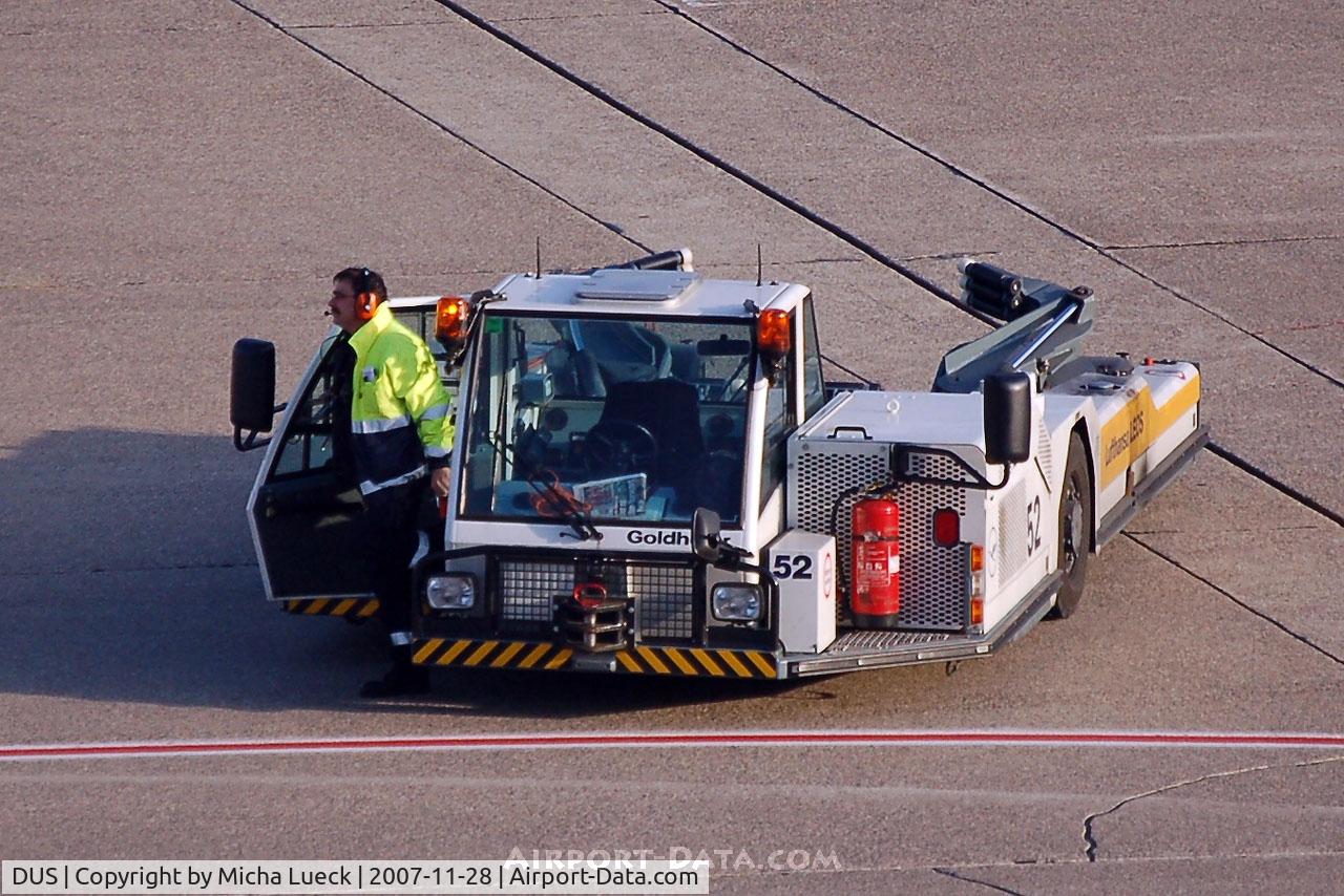 Düsseldorf International Airport, Düsseldorf Germany (DUS) - Tug
