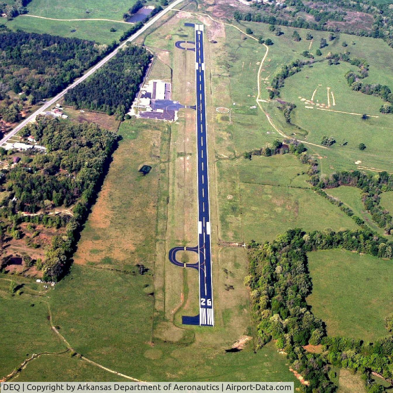 J Lynn Helms Sevier County Airport (DEQ) - Aerial Photo