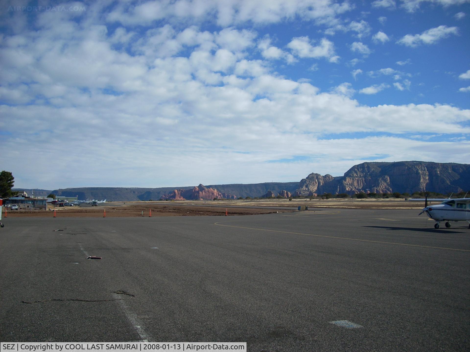 Sedona Airport (SEZ) - SEZ Ramp, Taxiway, and Runway