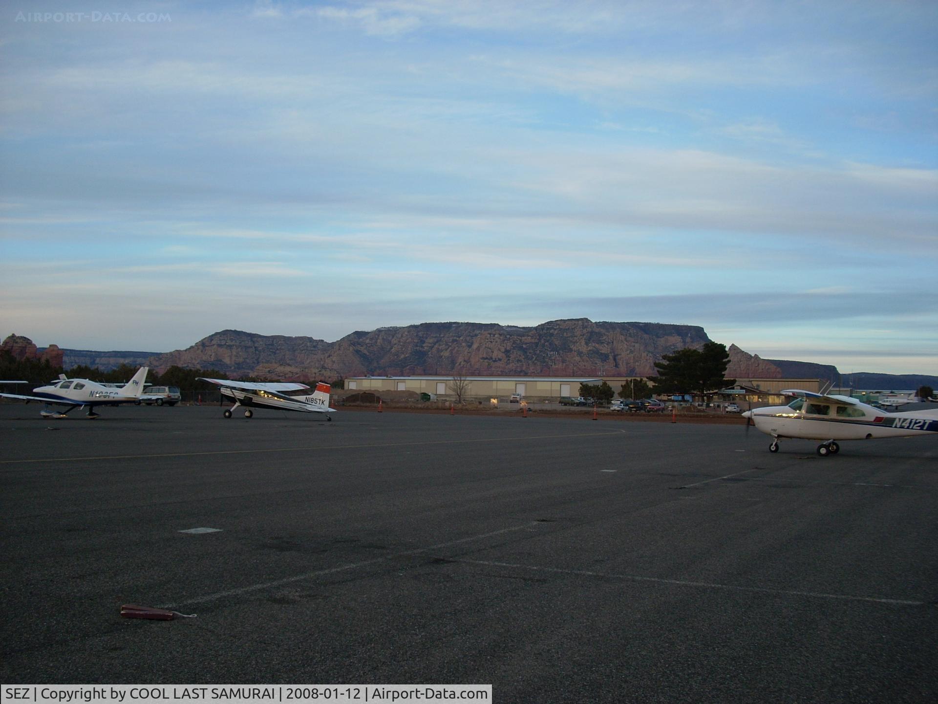 Sedona Airport (SEZ) - SEZ Parking