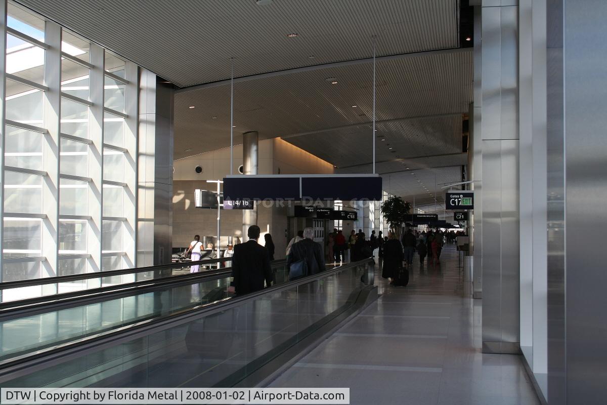 Detroit Metropolitan Wayne County Airport (DTW) - Concourse C McNamara Terminal