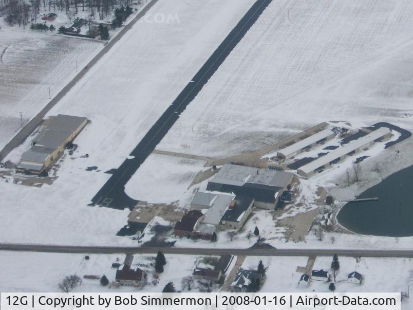 Shelby Community Airport (12G) - Closer view of the ramp & buildings