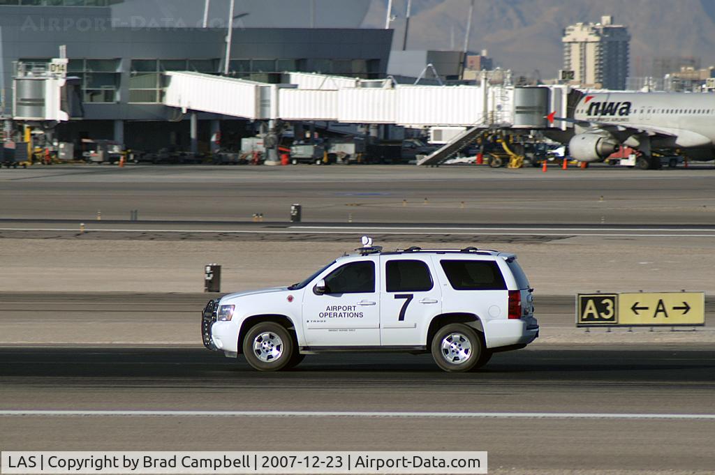 Harry Reid International Airport (LAS) - Airport Operations - 7 Runway Check.