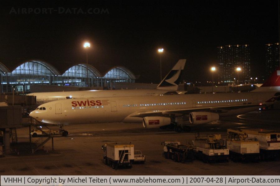 Hong Kong International Airport, Hong Kong Hong Kong (VHHH) - Swiss A340 at HKG