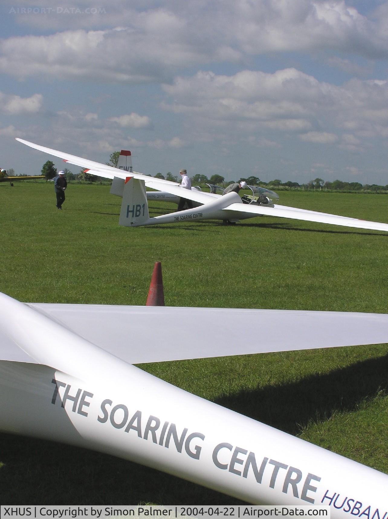 XHUS Airport - Busy day at The Soaring Centre, Husbands Bosworth