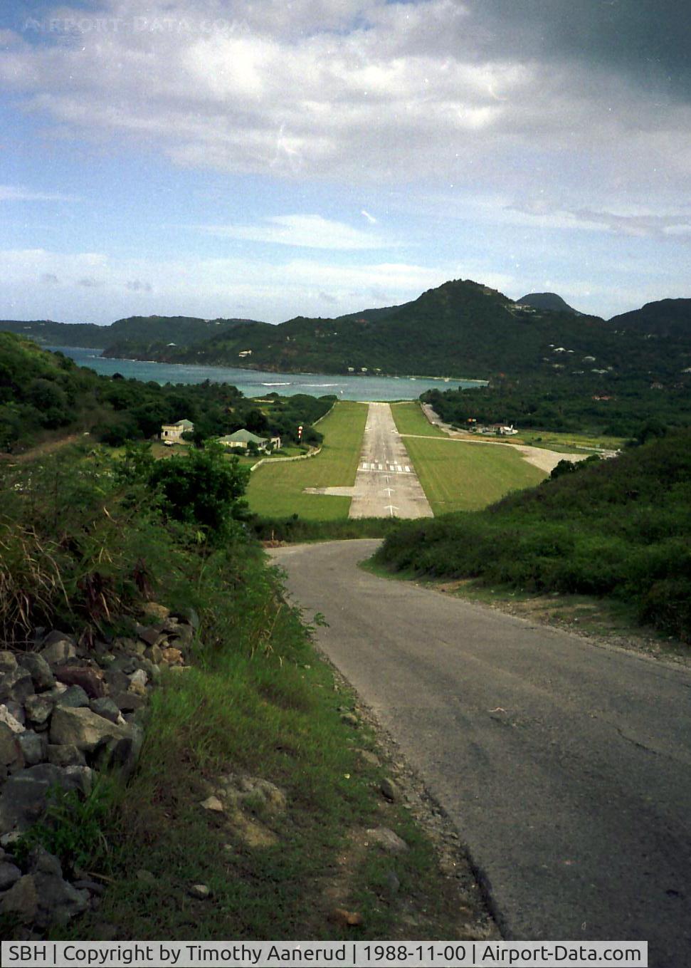 Gustaf III Airport, St. Jean, Saint Barthélemy Guadeloupe (SBH) - St Barthelemy, Approach end of Rwy 10.  All traffic lands this direction