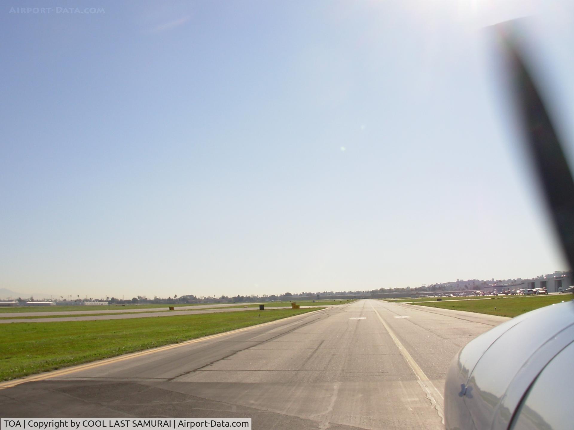 Zamperini Field Airport (TOA) - TOA Taxi-way A