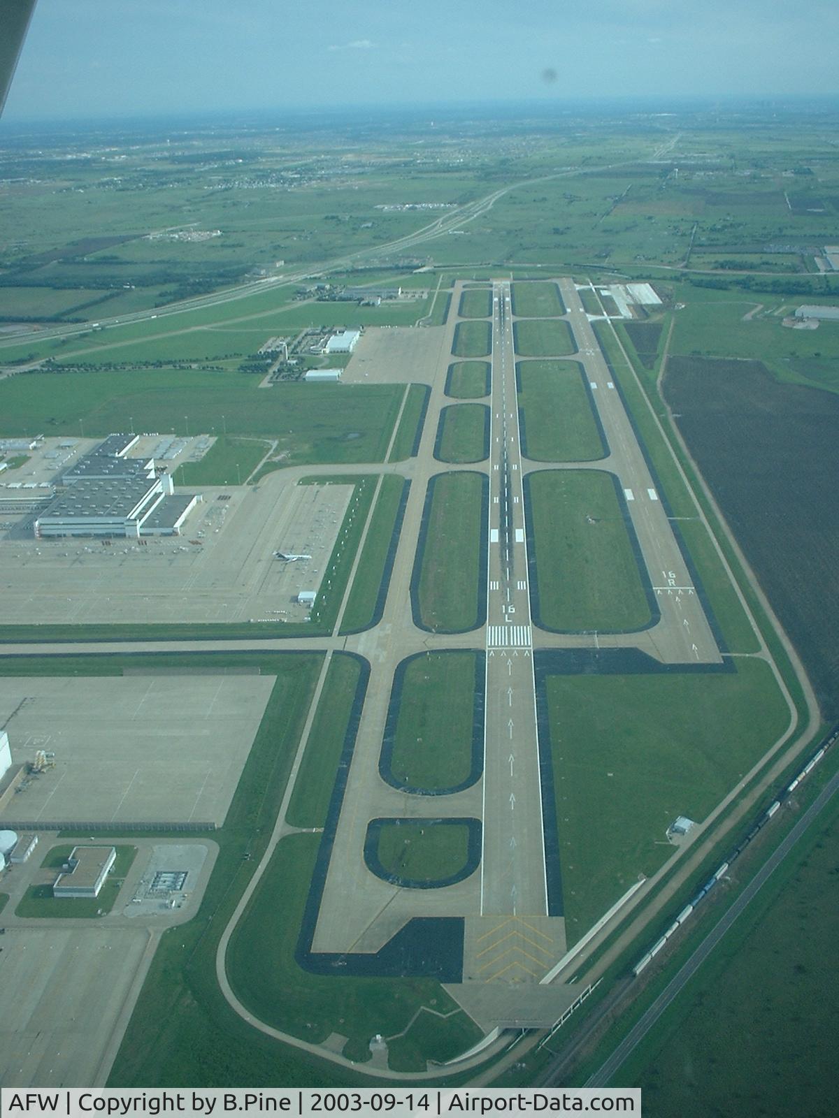 Fort Worth Alliance Airport (AFW) - 16L