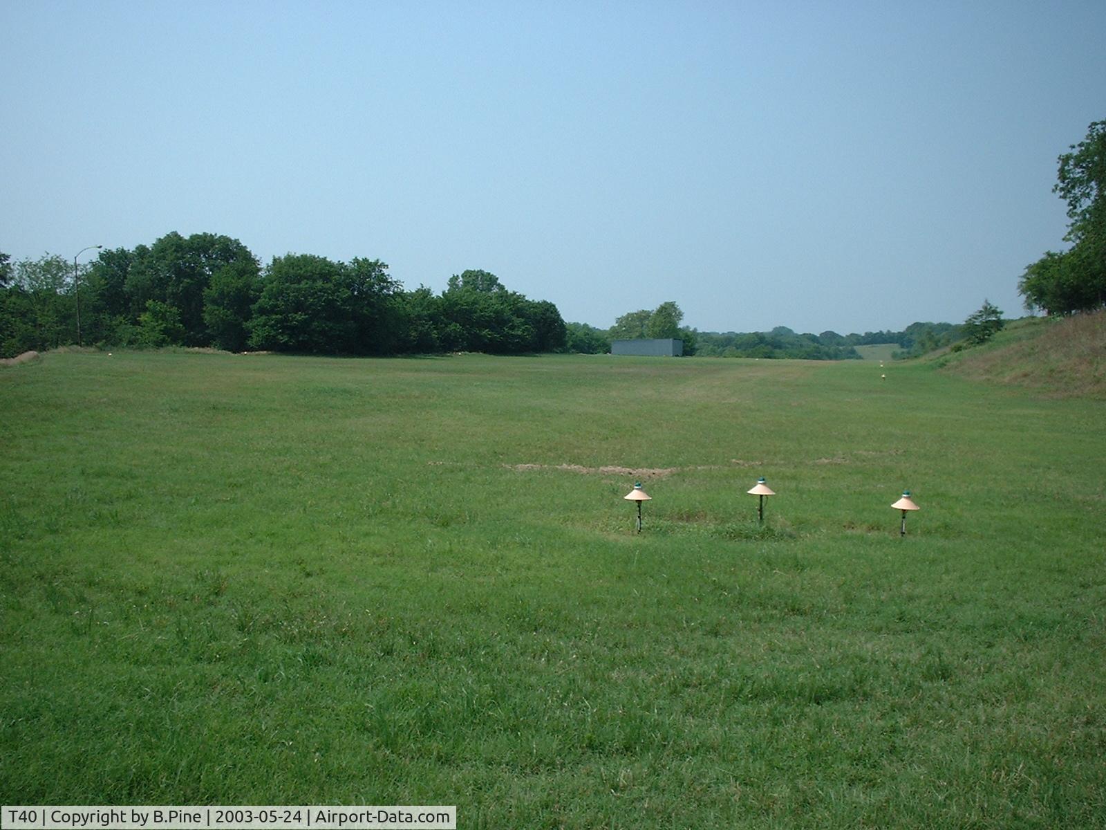 T40, Looking North