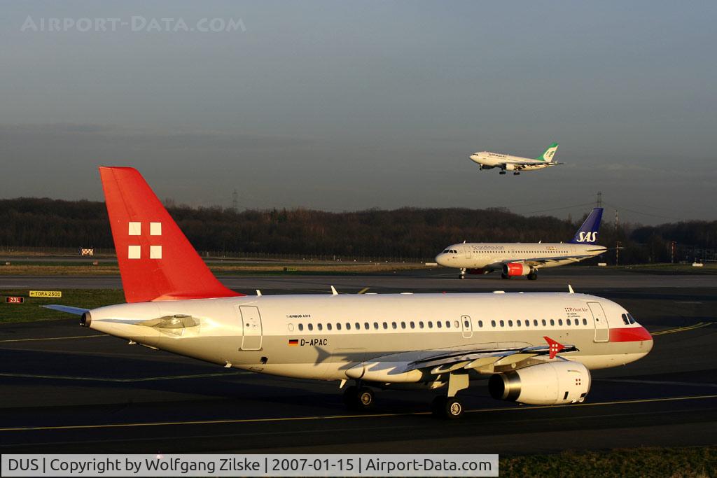 Düsseldorf International Airport, Düsseldorf Germany (DUS) - Approach