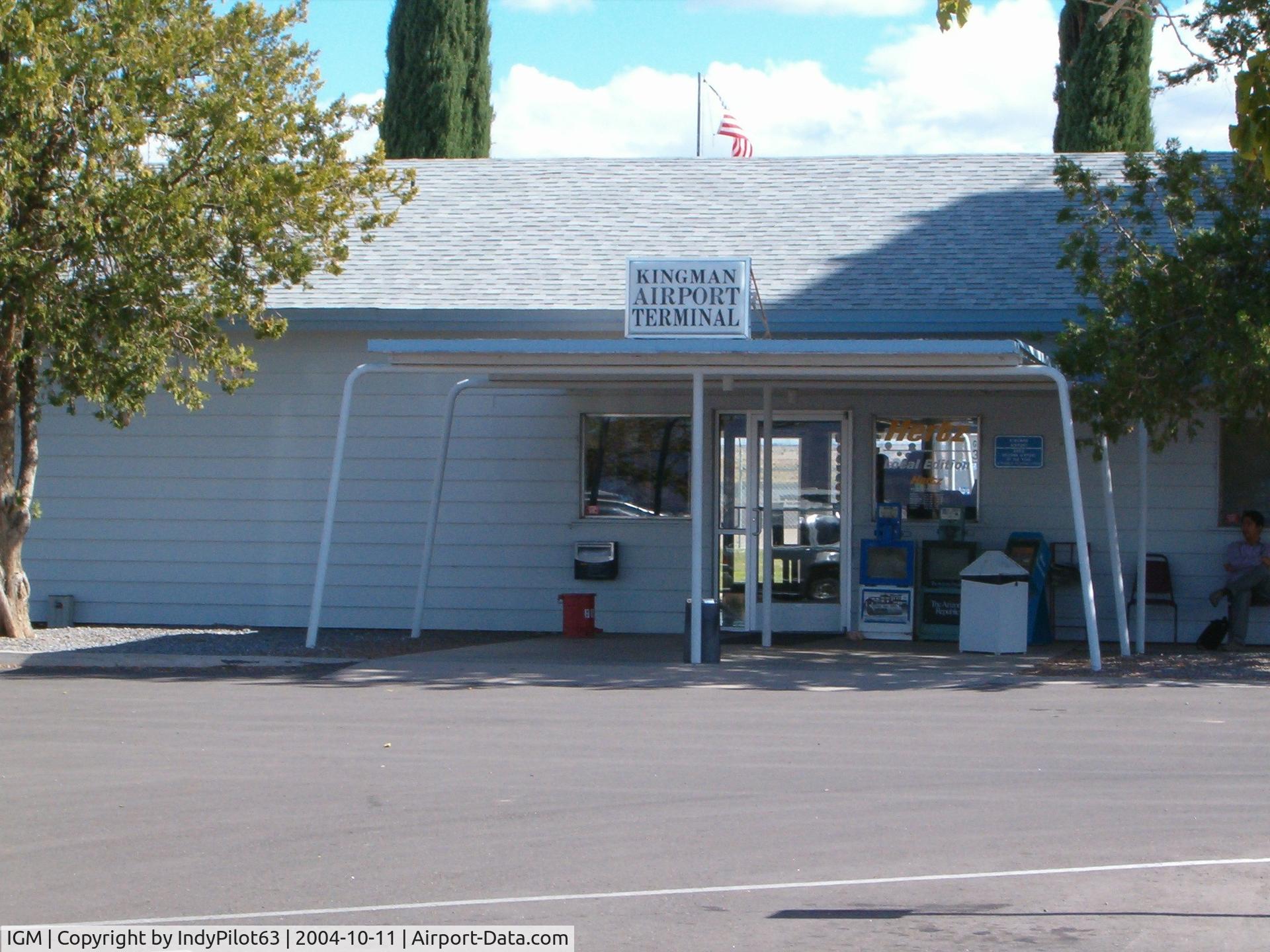 Kingman Airport (IGM) - Kingman's tiny terminal building