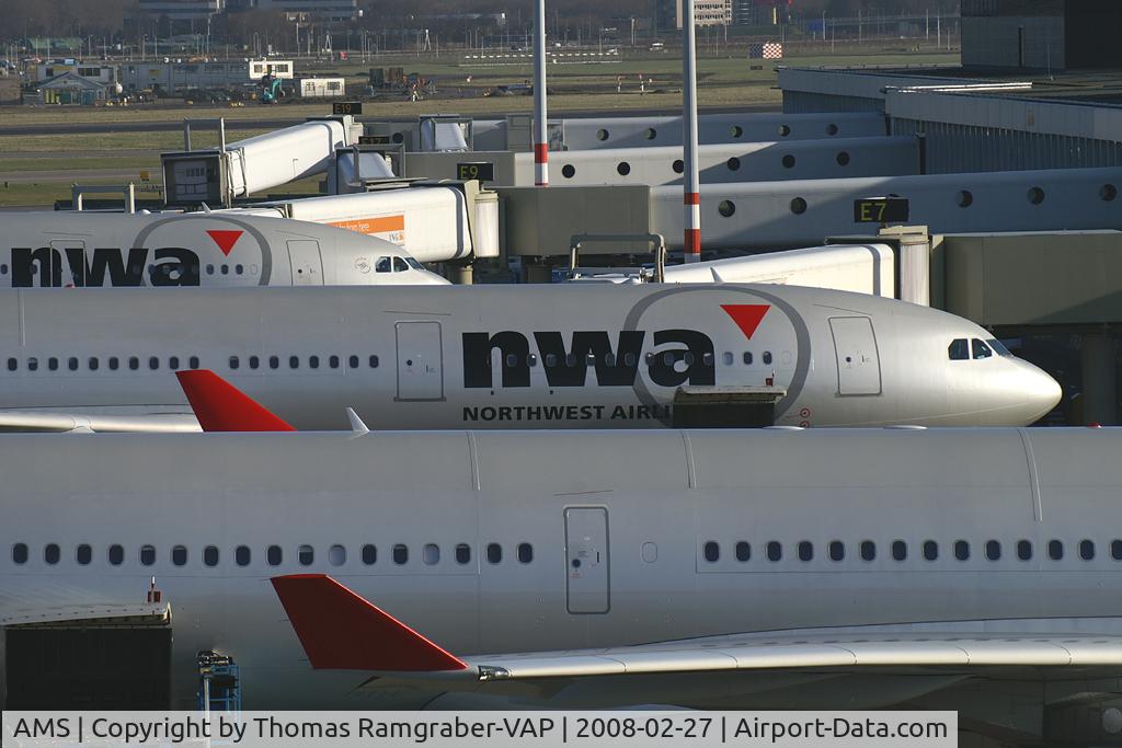 Amsterdam Schiphol Airport, Haarlemmermeer, near Amsterdam Netherlands (AMS) - airport overview AMS