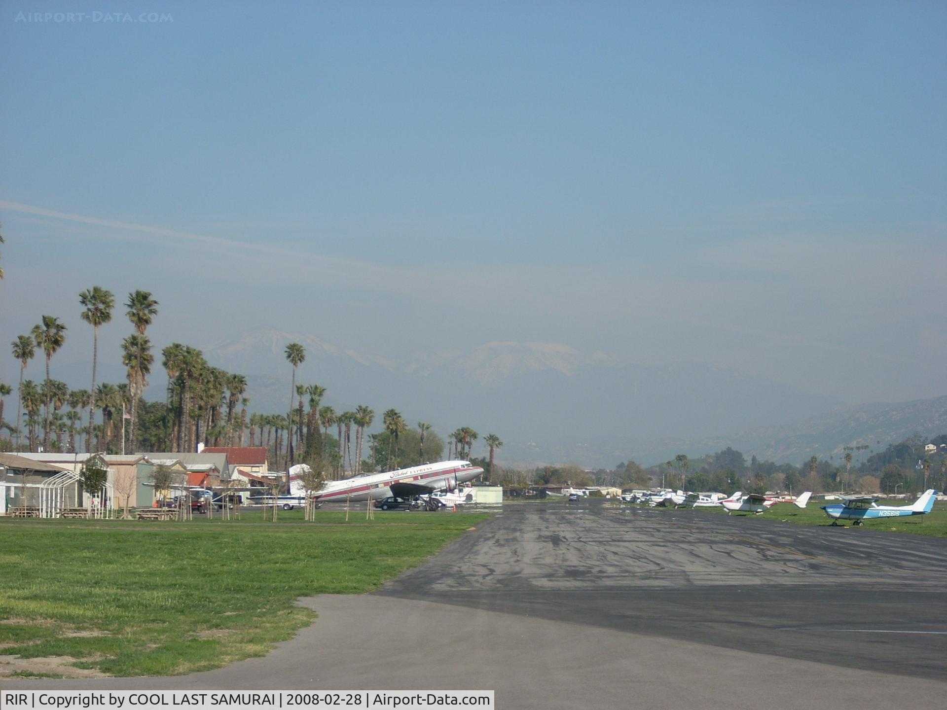 Flabob Airport (RIR) - RIR Ramp