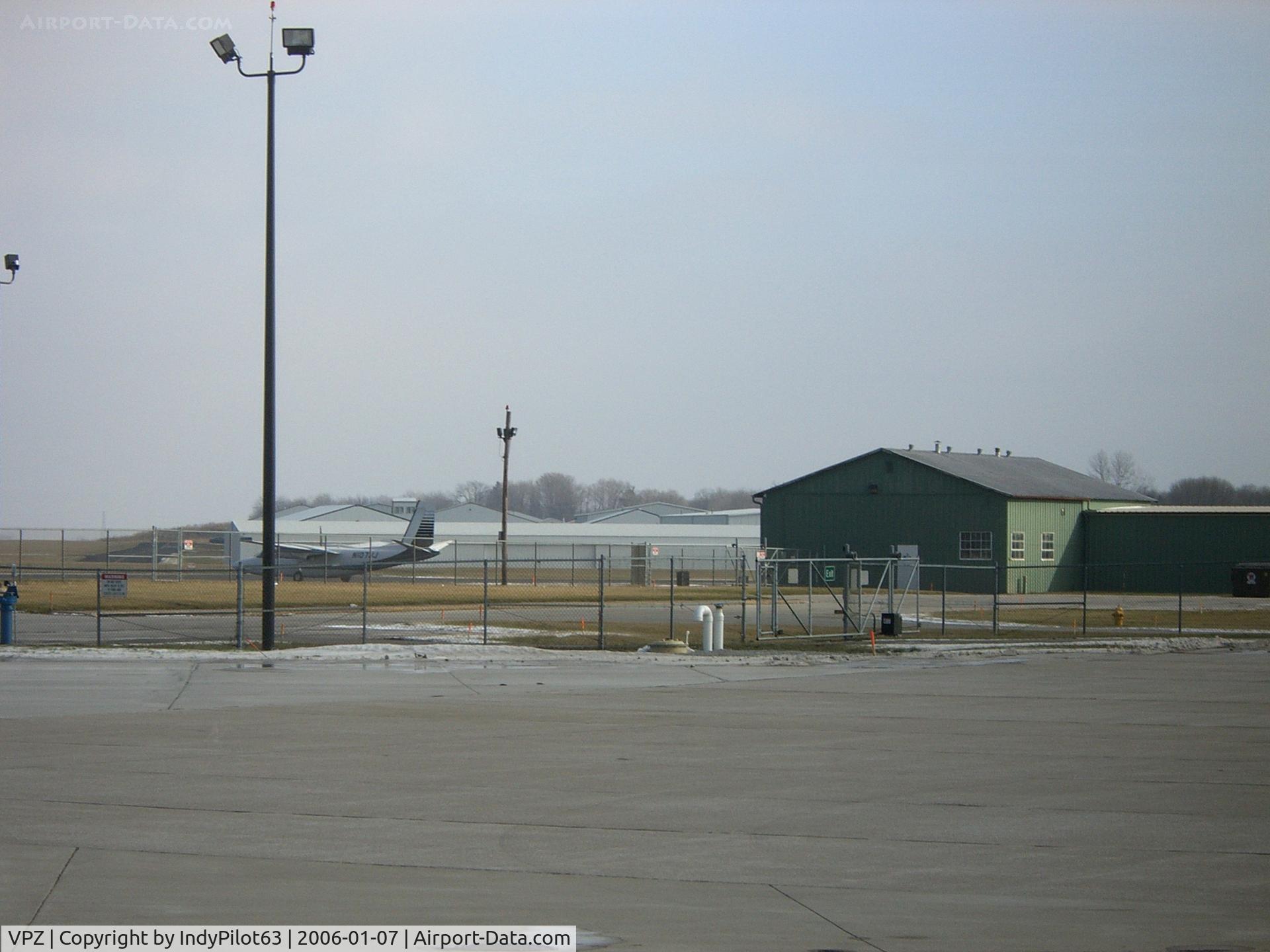 Porter County Regional Airport (VPZ) - Tarmac