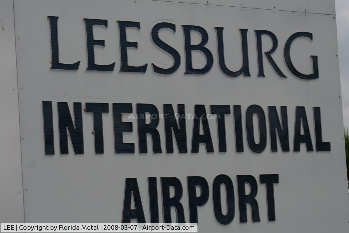 Leesburg International Airport (LEE) - Leesburgh is now an International airport