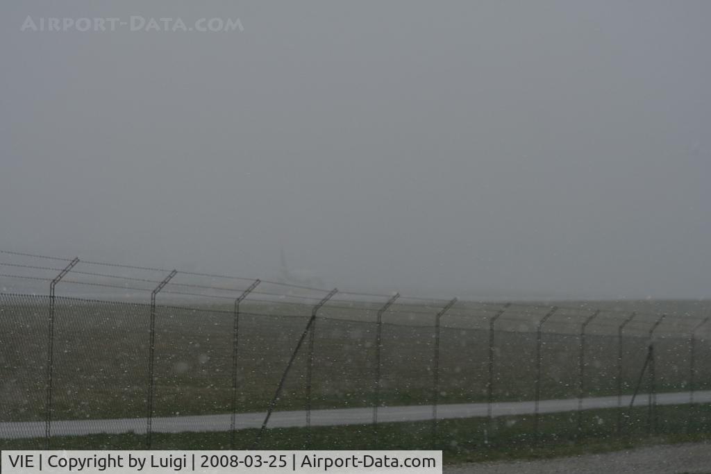 Vienna International Airport, Snow storm at Vienna!