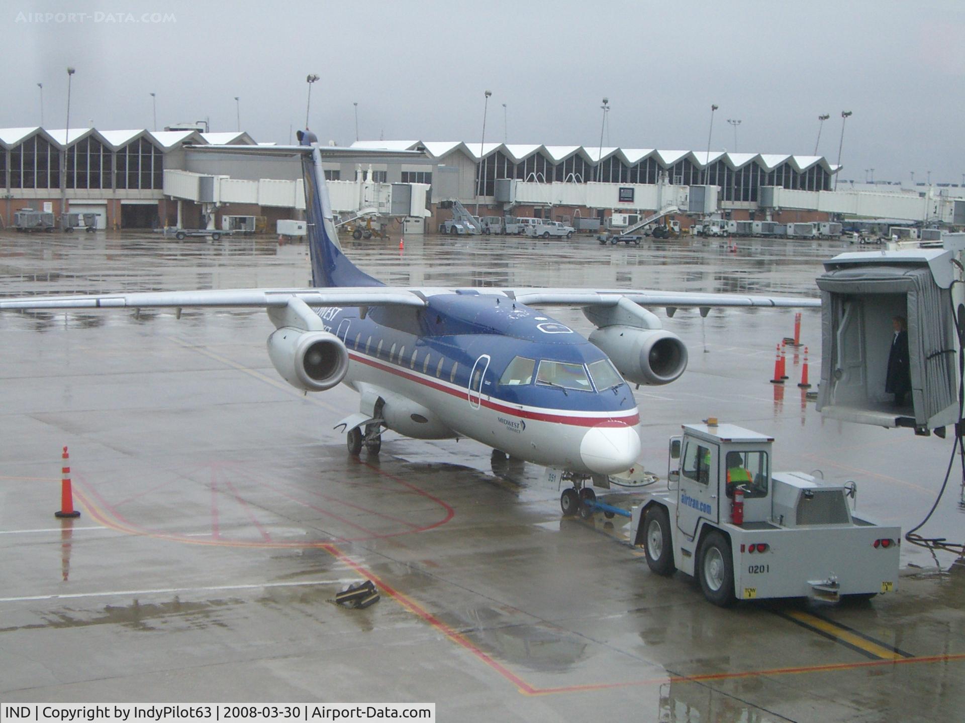 Indianapolis International Airport (IND) - Midwest Connect Dornier 328