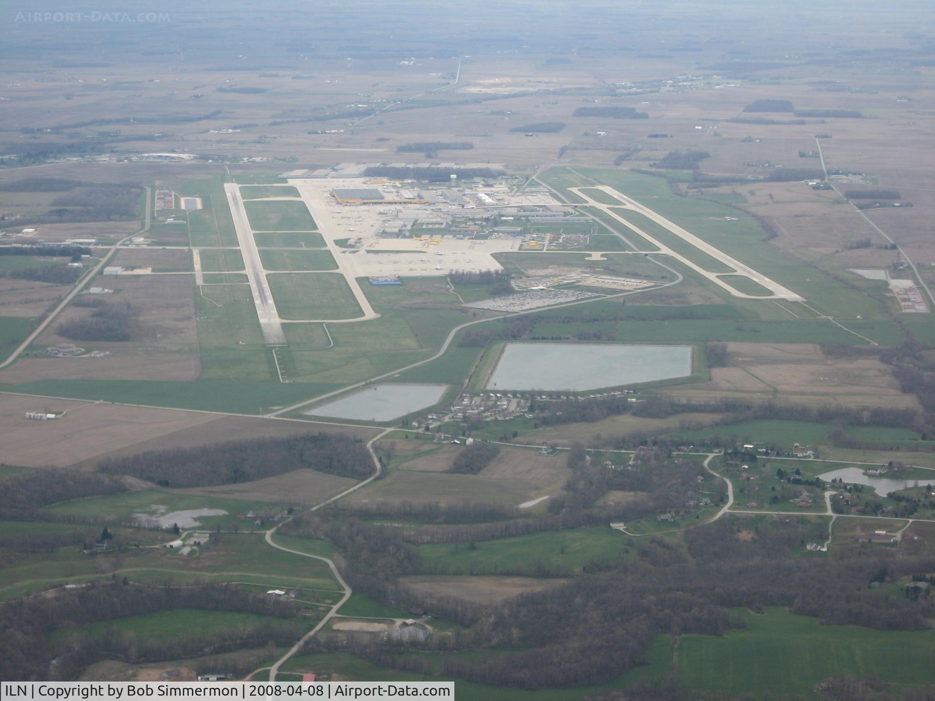 Wilmington Air Park Airport (ILN) - Final approach - 22L