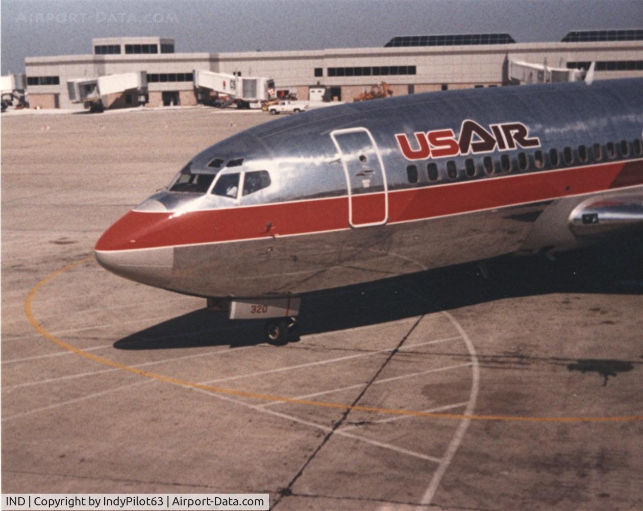 Indianapolis International Airport (IND) - A 737 headed out to Sky Harbor in Phoenix around 1986.