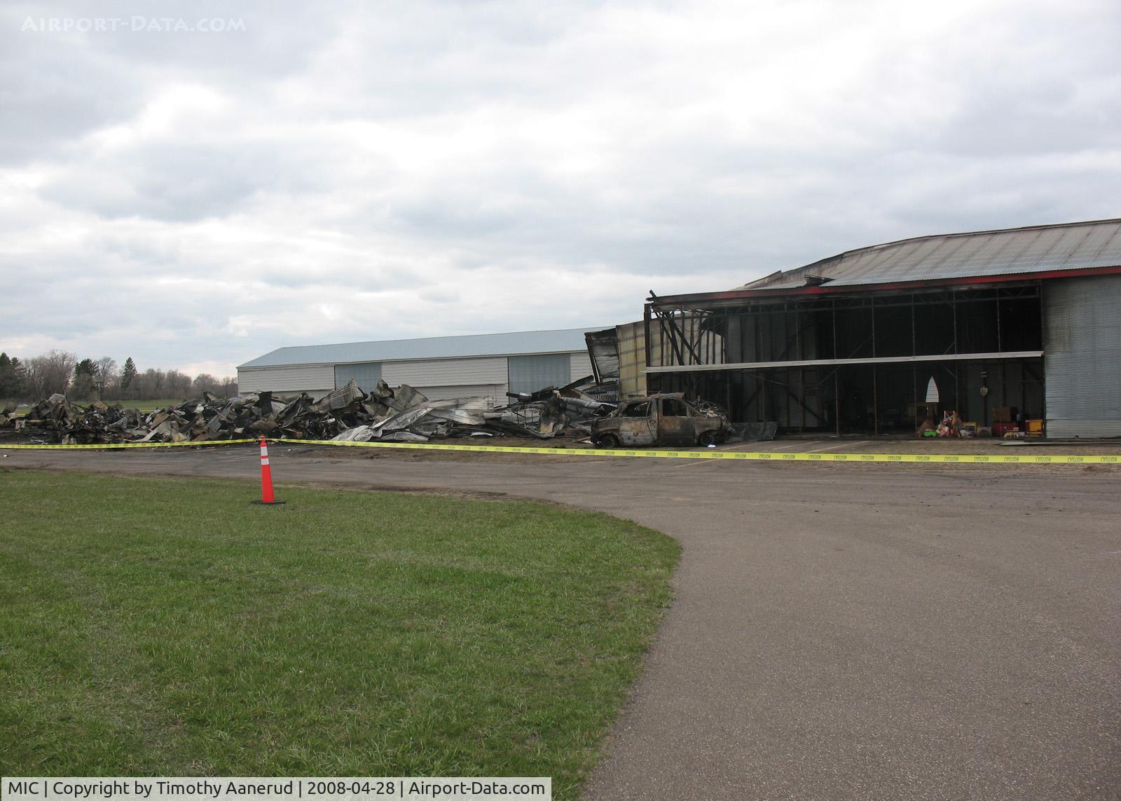 Crystal Airport (MIC) - Fire destroys a hangar on the north side of the airport on 27-Apr-2008
