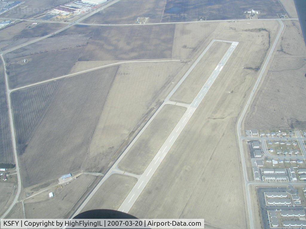 Tri-township Airport (SFY) - KSFY
