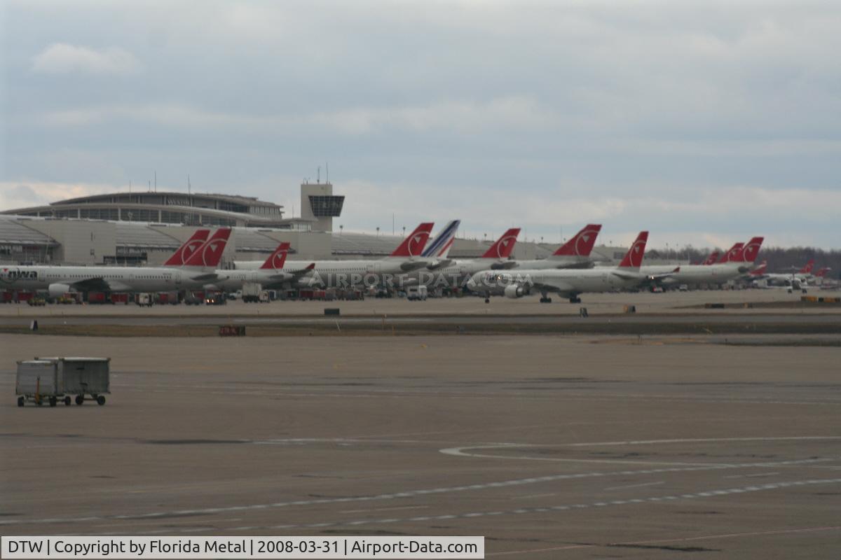 Detroit Metropolitan Wayne County Airport (DTW) - McNamara Terminal at Detroit