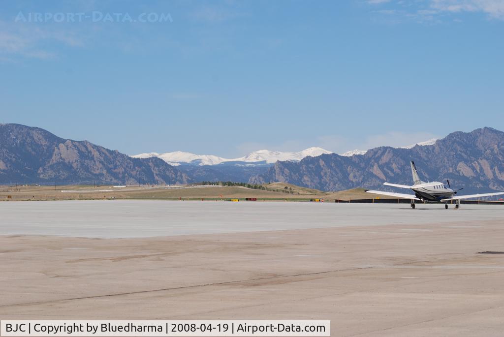 Rocky Mountain Metropolitan Airport (BJC) - Looking out toward the runway.