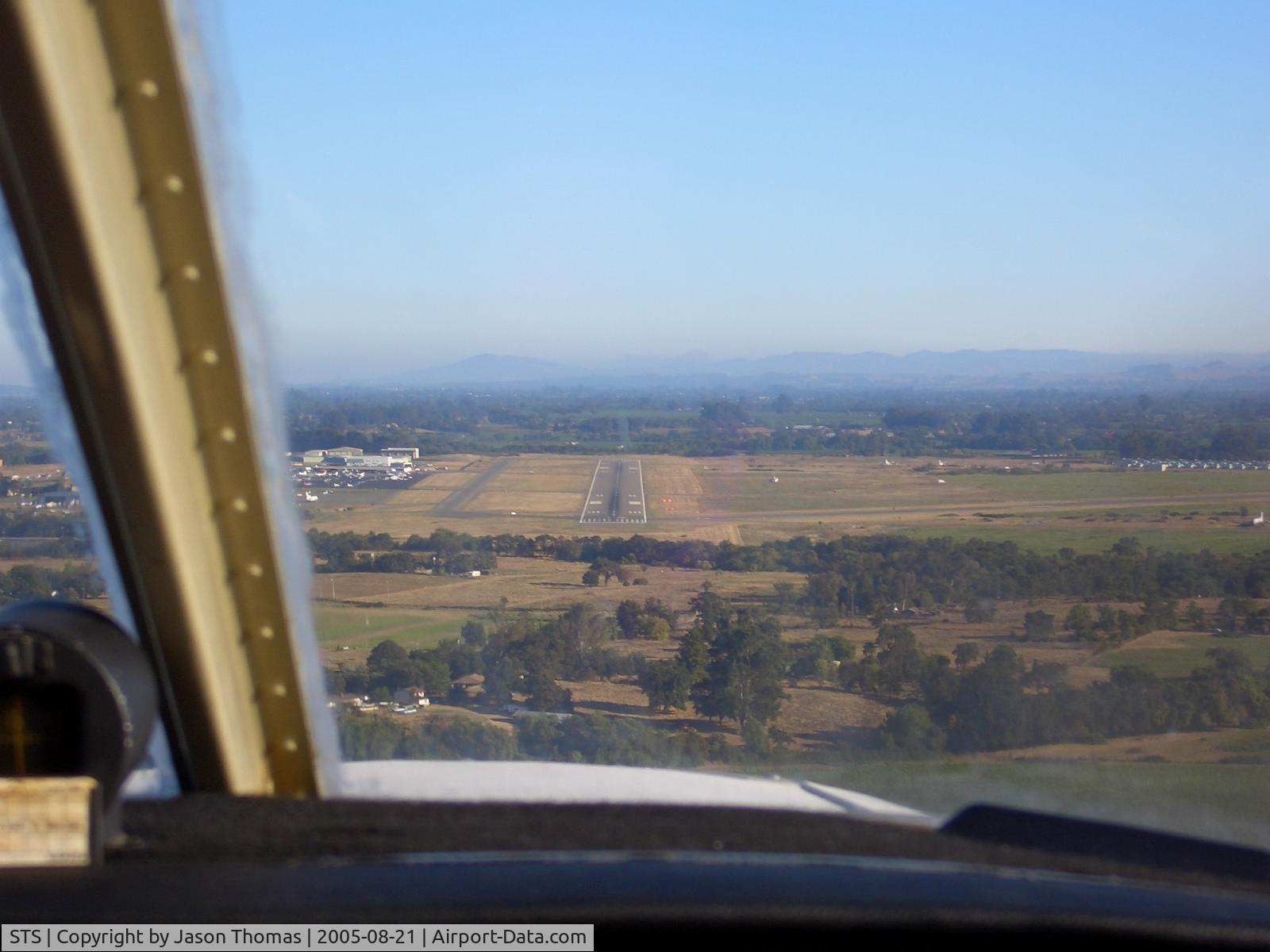 Charles M. Schulz - Sonoma County Airport (STS) - Final Rwy 14