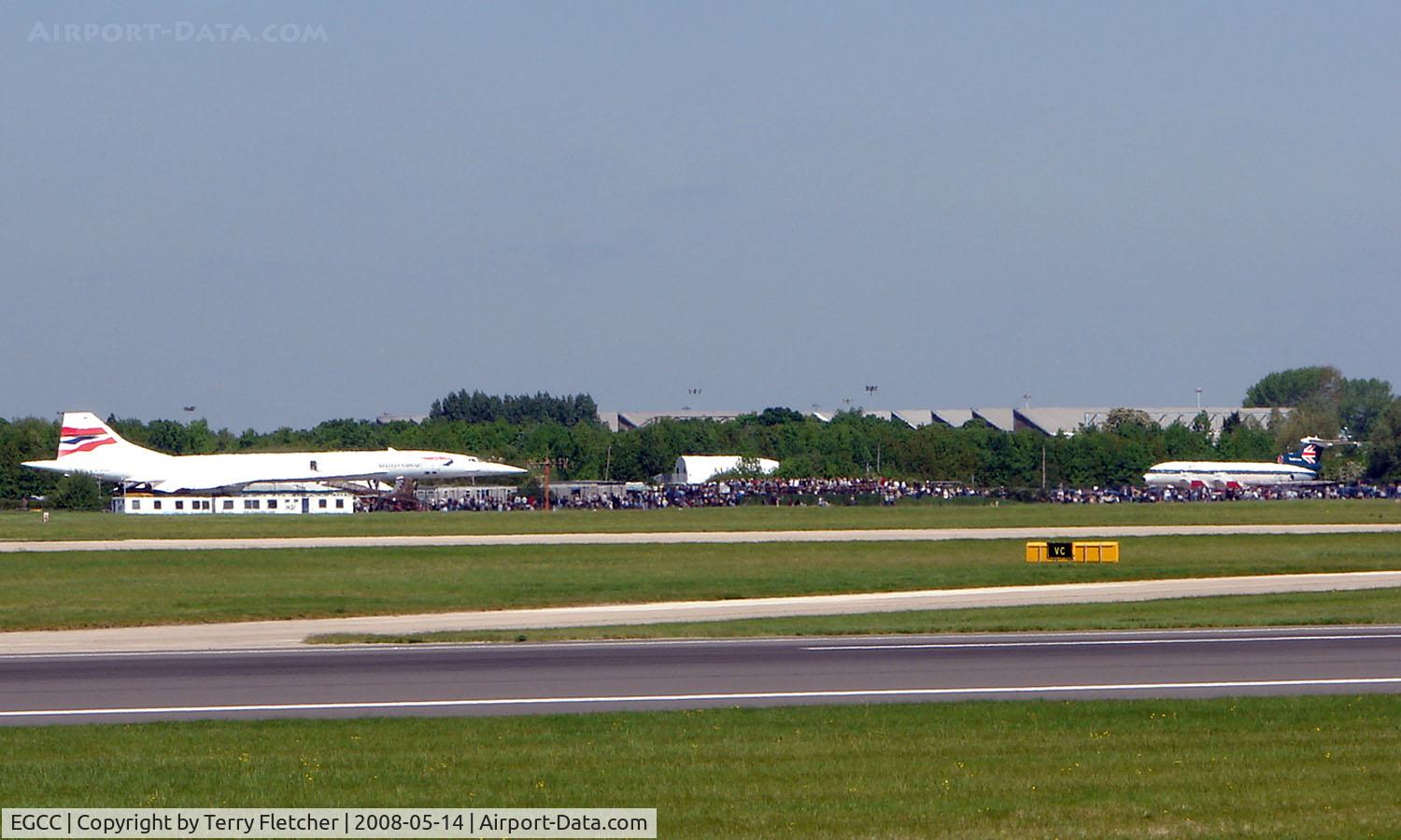 Manchester Airport, Manchester, England United Kingdom (EGCC) - The UEFA Cup Final (Soccer) in Manchester UK attracted many enthusiasts and photographers to the Aviation Viewing Park