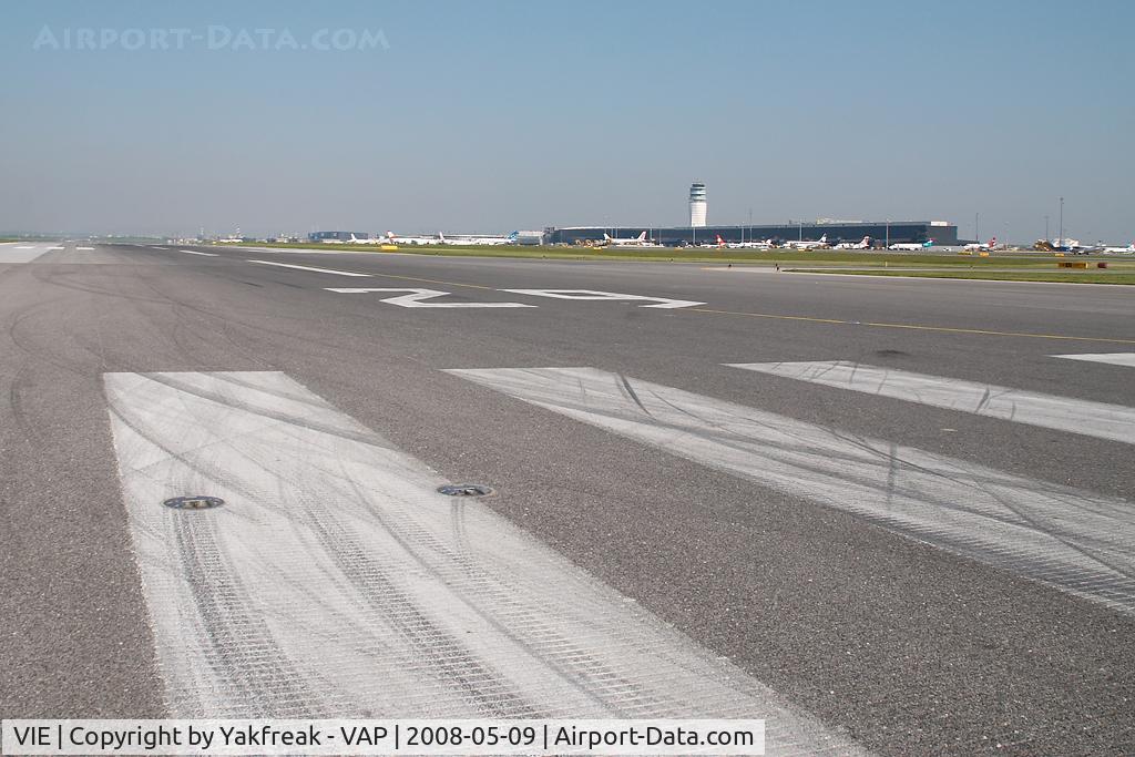 Vienna International Airport, Vienna Austria (VIE) - RWY 29