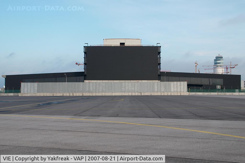 Vienna International Airport, Vienna Austria (VIE) - Terminal Skylink