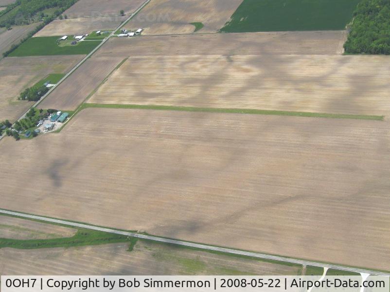Apple Airport (0OH7) - Near Piqua, Ohio at 2500'